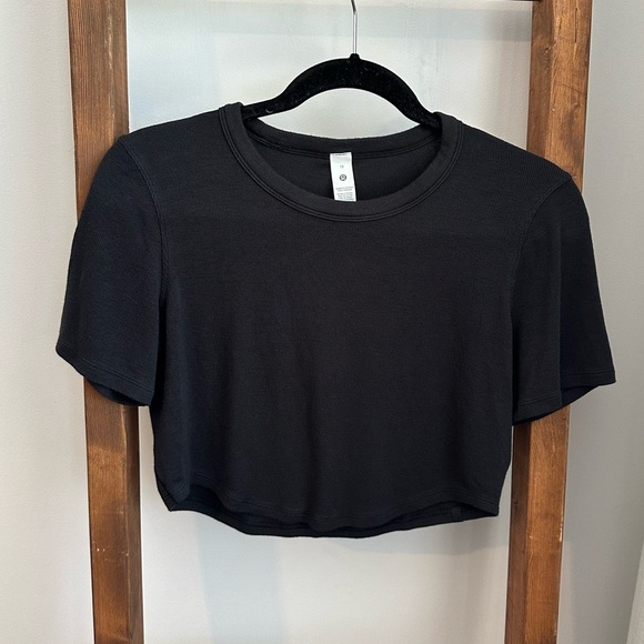 Lululemon Hold Tight Cropped T-Shirt - Picture 6 of 11